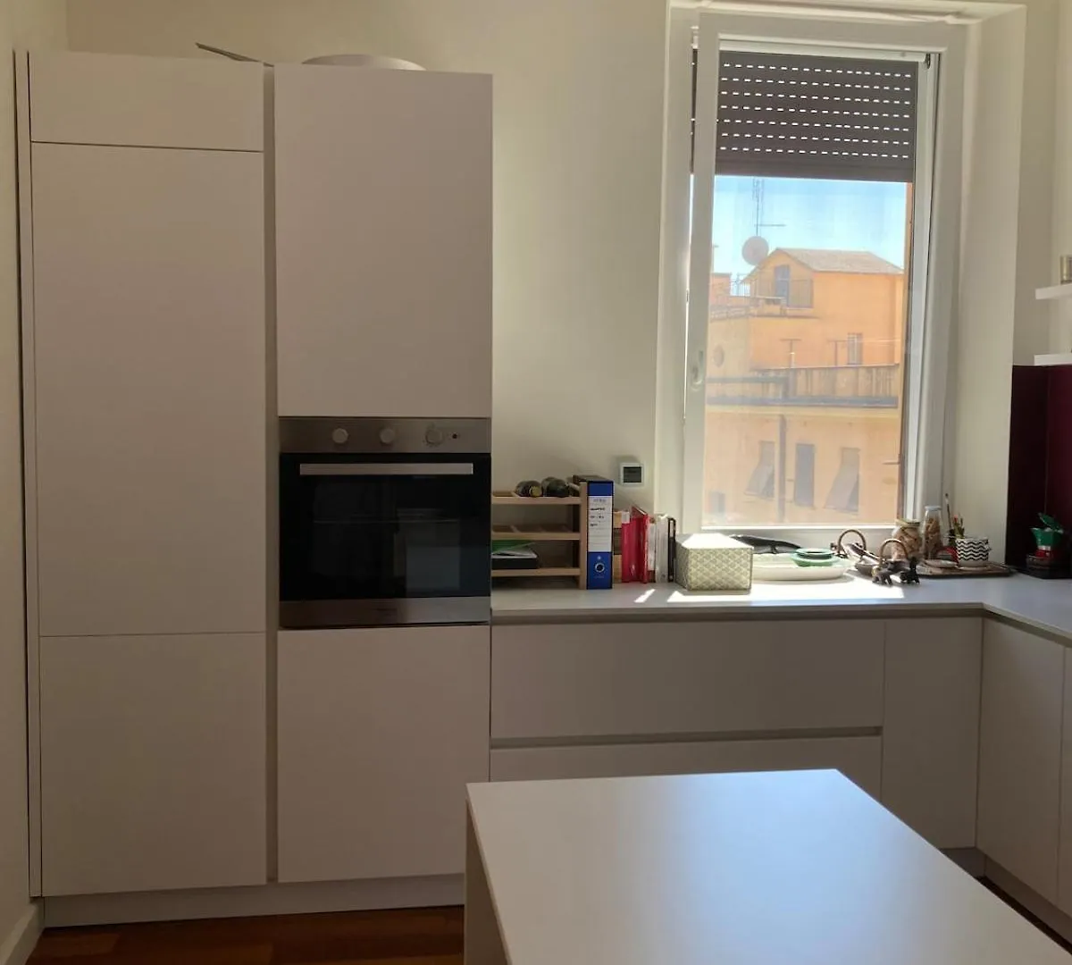 Bright Apartment In San Lorenzo - Feel At Home Rome
