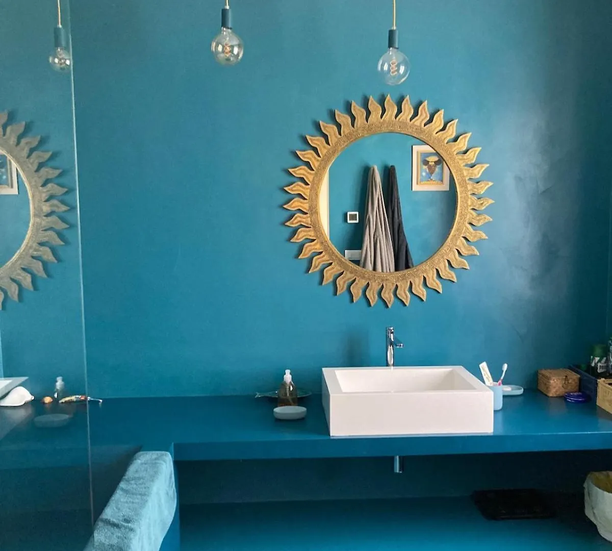 Bright Apartment In San Lorenzo - Feel At Home Rome Italy