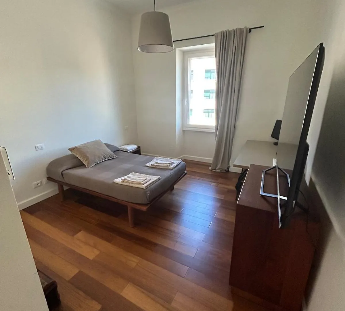 Bright Apartment In San Lorenzo - Feel At Home Rome 0*,  Italy