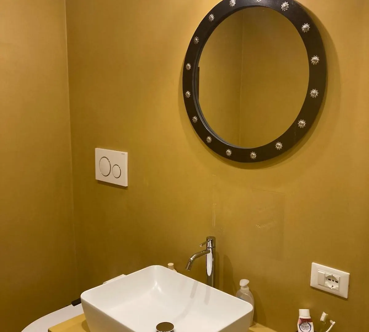 Bright Apartment In San Lorenzo - Feel At Home Rome